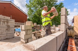 IT'S A BREEZE: One of Oldfield's brickies gets down to business (Photo credit: Azander Property Photography)
