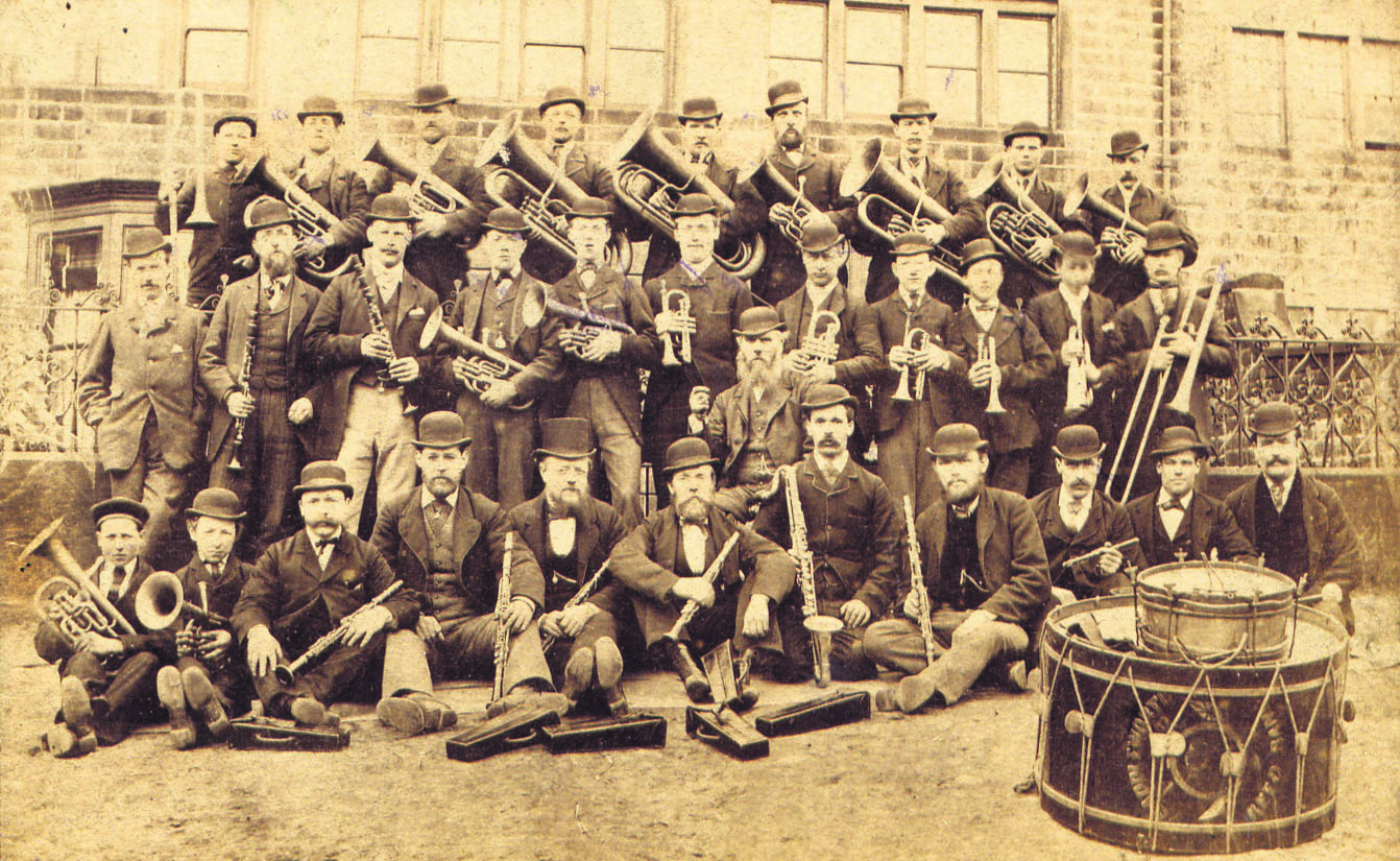 p19 Saddleworth Reed Band