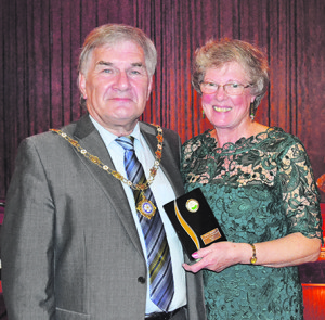 p4 volunteer awards bill cullen and jenny begley smaller
